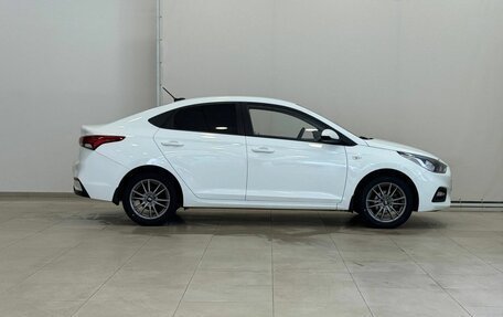 Hyundai Solaris II рестайлинг, 2018 год, 1 327 000 рублей, 11 фотография