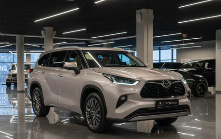 Toyota Highlander, 2025 год, 6 100 000 рублей, 2 фотография