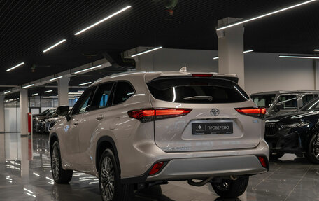 Toyota Highlander, 2025 год, 6 100 000 рублей, 4 фотография