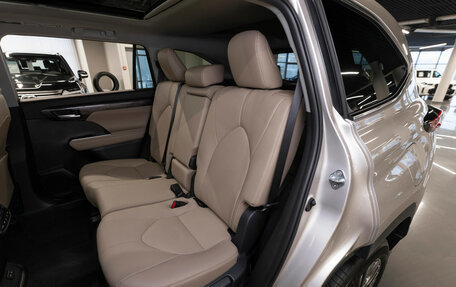 Toyota Highlander, 2025 год, 6 100 000 рублей, 14 фотография