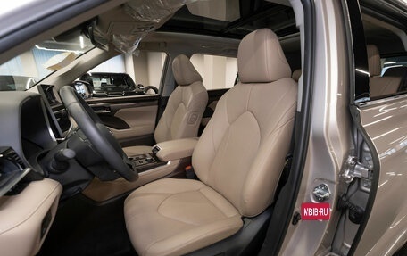 Toyota Highlander, 2025 год, 6 100 000 рублей, 9 фотография