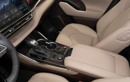 Toyota Highlander, 2025 год, 6 100 000 рублей, 21 фотография