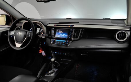 Toyota RAV4, 2016 год, 2 159 000 рублей, 13 фотография