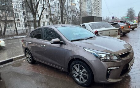 KIA Rio IV, 2018 год, 1 570 000 рублей, 3 фотография