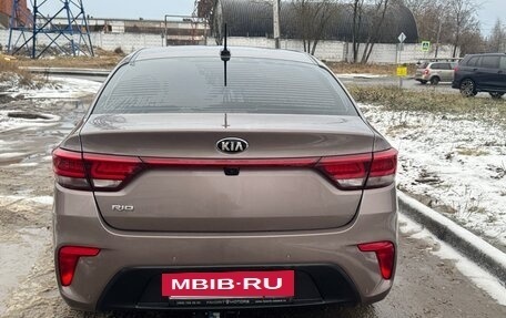KIA Rio IV, 2018 год, 1 570 000 рублей, 10 фотография