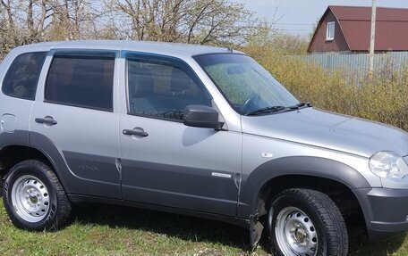 Chevrolet Niva I рестайлинг, 2016 год, 750 000 рублей, 4 фотография