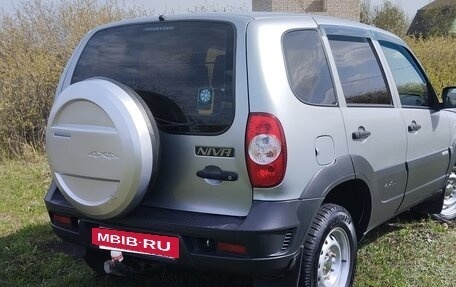 Chevrolet Niva I рестайлинг, 2016 год, 750 000 рублей, 6 фотография