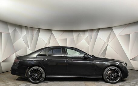 Mercedes-Benz E-Класс, 2019 год, 3 095 000 рублей, 6 фотография