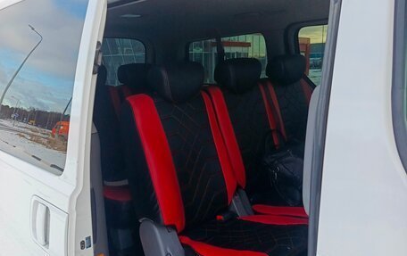 Hyundai H-1 II рестайлинг, 2017 год, 1 750 000 рублей, 8 фотография