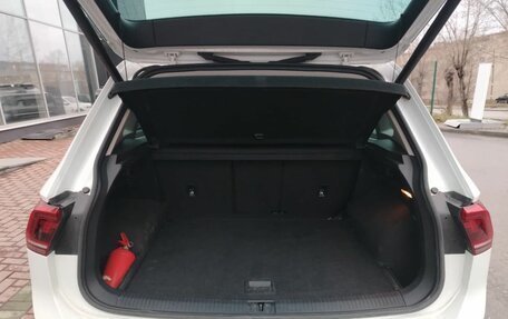 Volkswagen Tiguan II, 2018 год, 2 115 000 рублей, 10 фотография