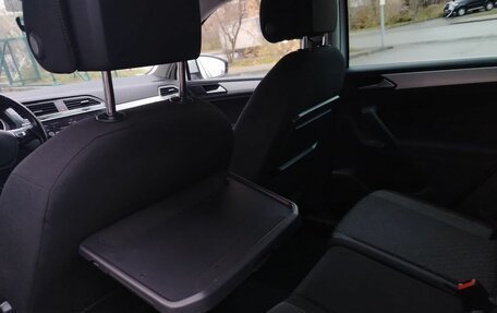 Volkswagen Tiguan II, 2018 год, 2 115 000 рублей, 17 фотография