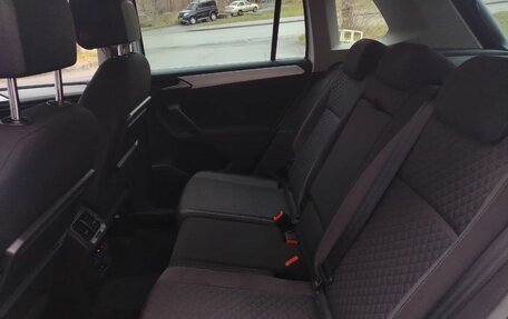 Volkswagen Tiguan II, 2018 год, 2 115 000 рублей, 16 фотография