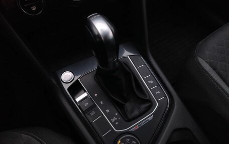 Volkswagen Tiguan II, 2018 год, 2 115 000 рублей, 25 фотография