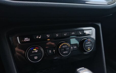 Volkswagen Tiguan II, 2018 год, 2 115 000 рублей, 26 фотография