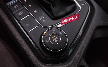 Volkswagen Tiguan II, 2018 год, 2 115 000 рублей, 28 фотография