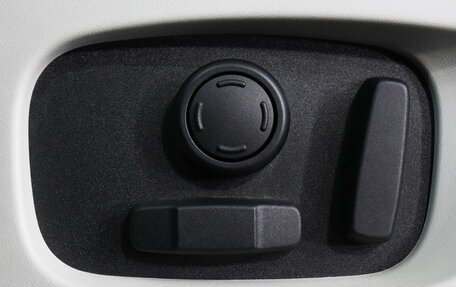 Land Rover Discovery Sport I рестайлинг, 2015 год, 2 349 000 рублей, 9 фотография