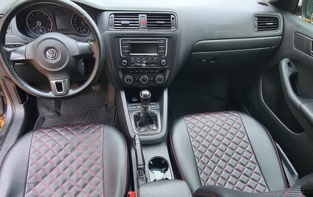 Volkswagen Jetta VI, 2014 год, 650 000 рублей, 5 фотография