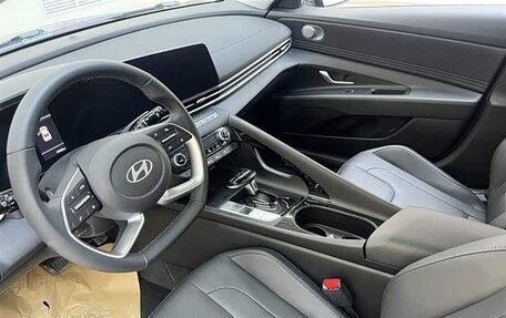 Hyundai Elantra, 2023 год, 1 900 069 рублей, 11 фотография