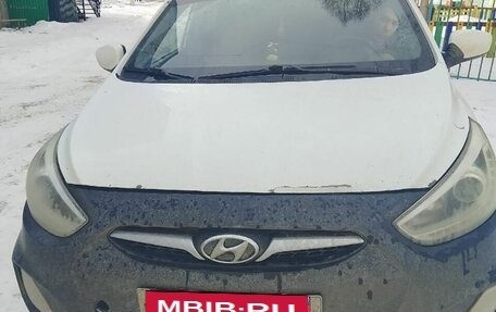 Hyundai Solaris II рестайлинг, 2011 год, 351 500 рублей, 1 фотография