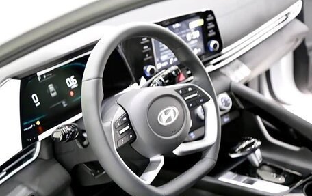 Hyundai Elantra, 2025 год, 1 890 000 рублей, 6 фотография