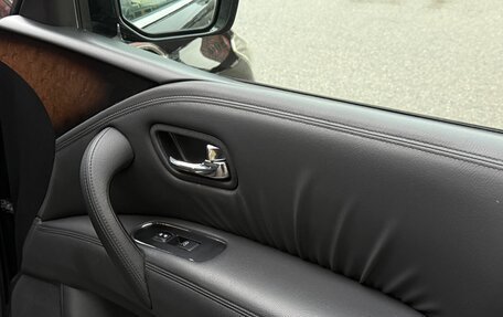 Infiniti QX56, 2011 год, 1 870 000 рублей, 21 фотография