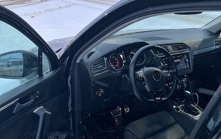 Volkswagen Tiguan II, 2019 год, 2 690 000 рублей, 9 фотография