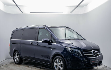 Mercedes-Benz V-Класс, 2016 год, 4 790 000 рублей, 3 фотография