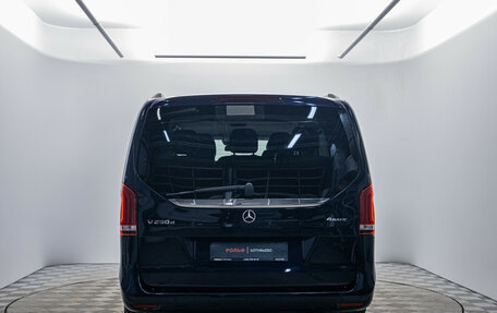 Mercedes-Benz V-Класс, 2016 год, 4 790 000 рублей, 5 фотография