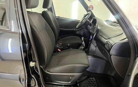 Chevrolet Niva I рестайлинг, 2018 год, 877 000 рублей, 8 фотография