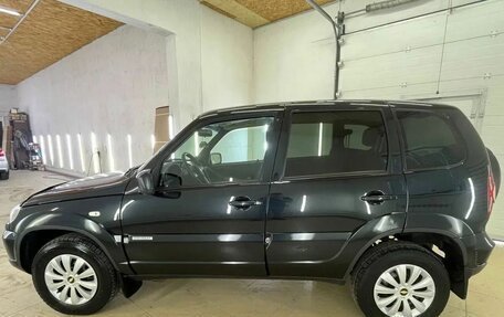 Chevrolet Niva I рестайлинг, 2018 год, 877 000 рублей, 7 фотография