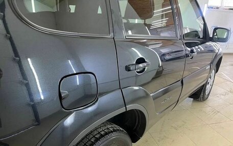 Chevrolet Niva I рестайлинг, 2018 год, 877 000 рублей, 22 фотография