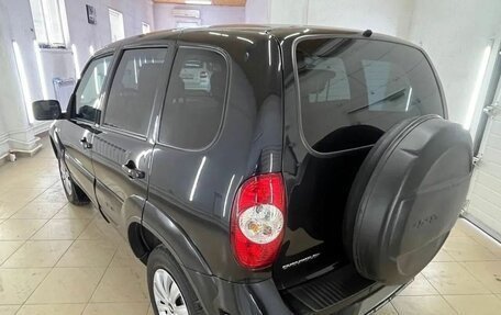 Chevrolet Niva I рестайлинг, 2018 год, 877 000 рублей, 28 фотография