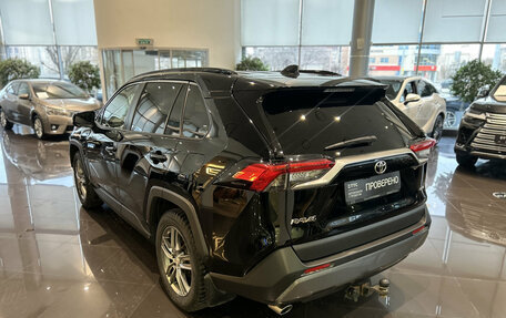 Toyota RAV4, 2021 год, 3 599 000 рублей, 7 фотография