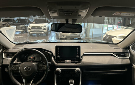 Toyota RAV4, 2021 год, 3 599 000 рублей, 14 фотография