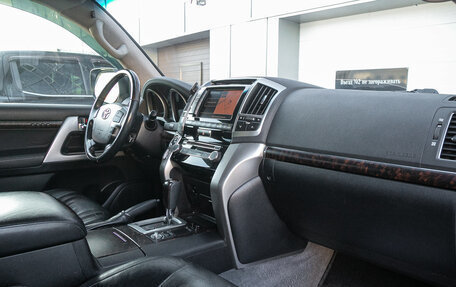 Toyota Land Cruiser 200, 2012 год, 4 225 000 рублей, 21 фотография