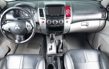 Mitsubishi Pajero Sport II рестайлинг, 2013 год, 2 099 000 рублей, 7 фотография