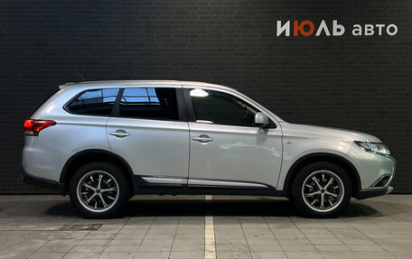Mitsubishi Outlander III рестайлинг 3, 2016 год, 1 580 000 рублей, 4 фотография