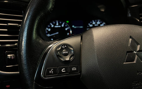 Mitsubishi Outlander III рестайлинг 3, 2016 год, 1 580 000 рублей, 17 фотография