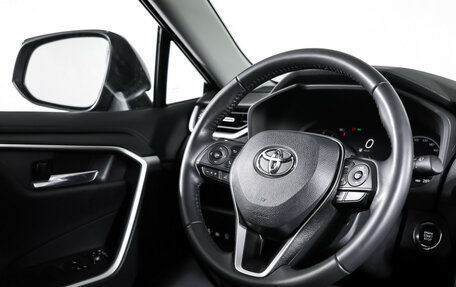 Toyota RAV4, 2024 год, 3 990 000 рублей, 17 фотография