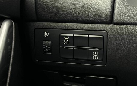 Mazda 6, 2017 год, 1 700 000 рублей, 18 фотография