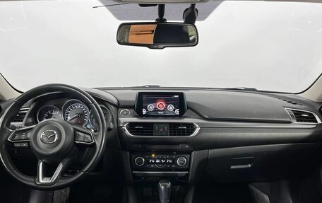 Mazda 6, 2017 год, 1 700 000 рублей, 11 фотография