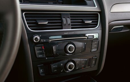 Audi A4, 2015 год, 1 255 000 рублей, 15 фотография