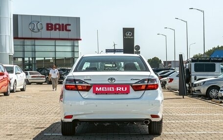 Toyota Camry, 2017 год, 1 995 000 рублей, 5 фотография