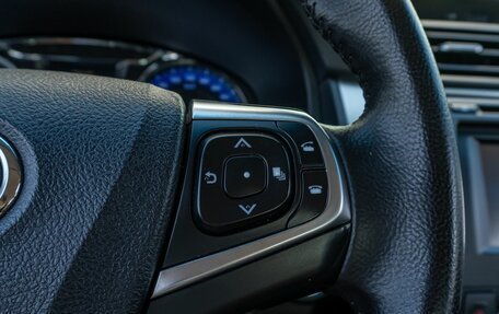 Toyota Camry, 2017 год, 1 995 000 рублей, 12 фотография