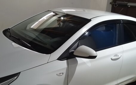 Hyundai Solaris II рестайлинг, 2019 год, 1 050 000 рублей, 4 фотография