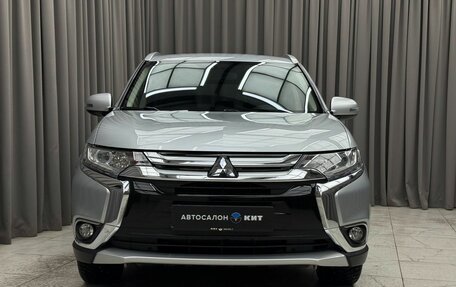 Mitsubishi Outlander III рестайлинг 3, 2018 год, 2 470 000 рублей, 2 фотография