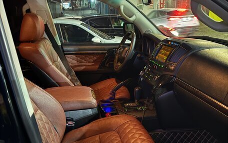 Toyota Land Cruiser 200, 2011 год, 3 170 000 рублей, 8 фотография