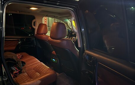 Toyota Land Cruiser 200, 2011 год, 3 170 000 рублей, 10 фотография