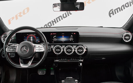 Mercedes-Benz CLA, 2020 год, 2 900 000 рублей, 11 фотография