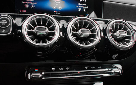 Mercedes-Benz CLA, 2020 год, 2 900 000 рублей, 18 фотография